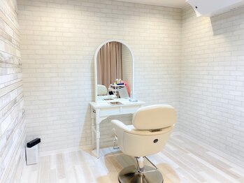 マーリャヘアー(mallia hair)の写真/【2階VIPルーム¥1,000】周りを気にせずリラックスできる、あなただけのプライベート空間をご提供いたします