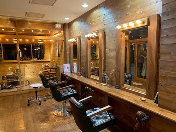 バイテン 久喜(X10)の写真/[久喜駅3分☆カフェ風美容室]気軽に入れる4席だけのアットホームサロン♪居心地が良く落ち着ける雰囲気が◎