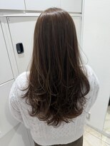 ケンジ 平塚 アネッタ(KENJE annetta)&nbsp;レイヤー/白髪ぼかしハイライト/艶髪