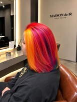 メゾン ド アール(Maison de R)&nbsp;ビビッドカラー×ミディアムボブ
