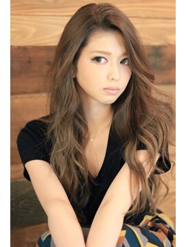 プラーチェ 青葉台 【大人気!!】ハイライト&AVEDAグレージュ☆シースルーバンク