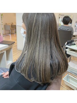 ルシード スタイル レクラ 栄生店(L'UCIDO STYLE L'eclat) 細めコントラストハイライト