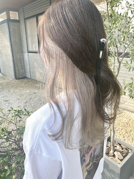 アイズ ヘアー メイク(I's hair make) インナーカラー　ホワイトベージュ