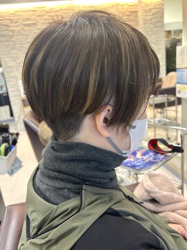 クール ヘアー ギャラリー 神明町店(COOL Hair gallery) ハイライトショートヘア