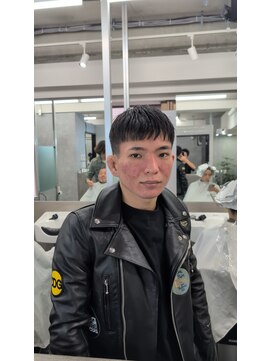 クロムトウキョウ ザ バーバー ネオン 新宿店(CHROM TOKYO the Barber ne/on) クロップスタイル