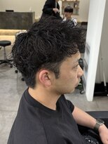 ヒュイル バイ ニアウ(Hwyl by Niau)&nbsp;メンズカットパーマスパイキーショート刈り上げナチュラルカット