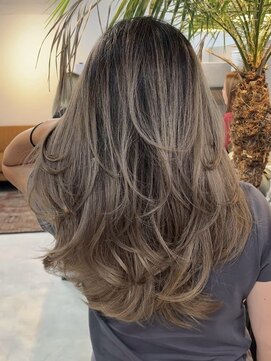 メリー オオサカ(Merly Osaka) バレイヤージュ/似合わせカット