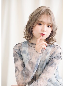 【草加/ヘアークリアー】アッシュミディアムレイヤー