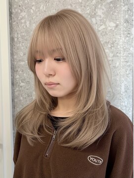 サンク 原宿 表参道(cinq) ラテベージュロングウルフミディアムレイヤーボブハッシュカット