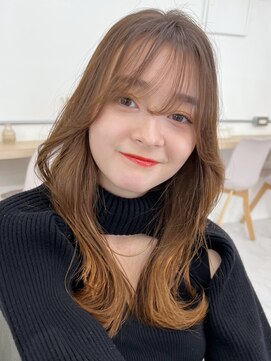 ティア(Tia.) (韓国風/くびれヘア/ロングヘア/前髪/サイドバング/小顔)