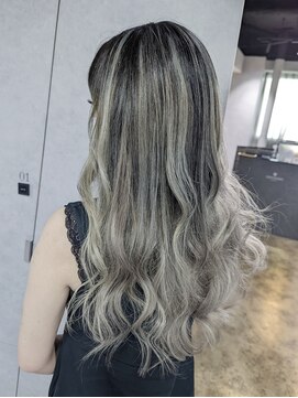 ニーナ ヴィジョン(NINA visioN) #プルエクステ#バレイヤージュ