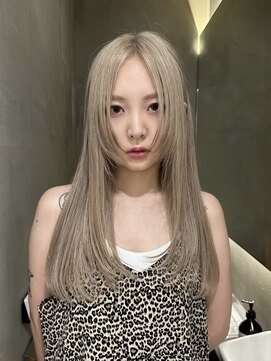 ギークス(GEEKS) 【GEEKS渋谷】ホワイトブロンド/ストレートレイヤー/韓国風