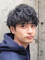 緩めツイストパーマ刈り上げ前下がりマッシュ