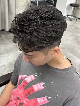 イーラ(era) フェザーショートパーマ/メンズ/刈り上げ/眉毛/ツイスト