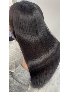 ロンドルピナス 小倉(Lond Lupinus) ブルーブラック/ワイドバング/美髪のススメ/外ハネボブ/北九州/