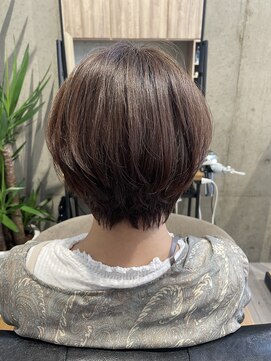 コティ(Kotii) クセを生かしたショートボブ♪スタイリングを楽チンに！