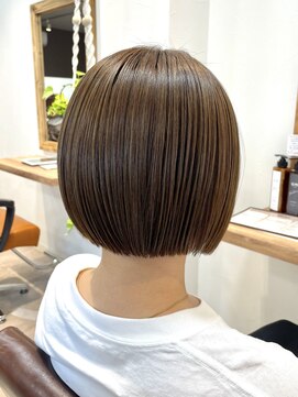 ギフト(Gift. hair&spa) 【Gift.hair&spa】ぱっつんボブ×イルミナカラー