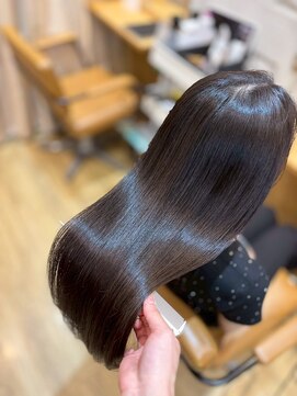 アロマ ヘアー ルーム 新宿3号店(AROMA hair room) 髪質改善ストレート/艶ロング/モカブラウン/縮毛矯正/ツヤ感