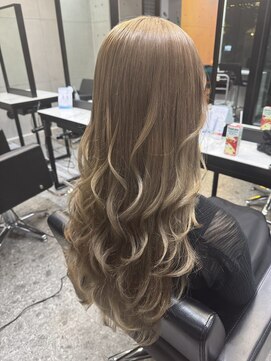 パヌポン(PANUPON) ダブルカラーベージュバレイヤージュケアブリーチハイライト