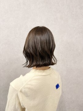 フランチェスカドットボブ(francesca.bob) 切りっぱなしボブ×オリーブベージュ【渡辺俊弥】梅田