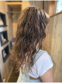 オトナ女性のneoソバージュ