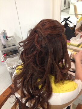 トータルビューティーサロン ディーグレース(TotalBeautySalon D.Grace) お花からポニーちゃんスタイル