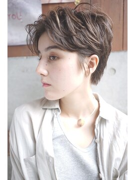 ファム(FAM) センターパート ショートボブ model:shay