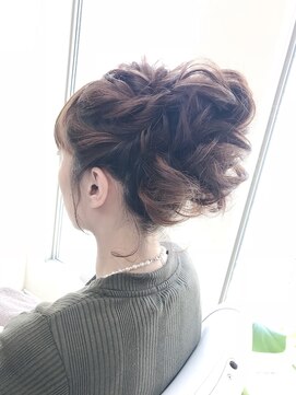ロカット サロン(Roquat Salon) ミドルアップアレンジ【ヘアアレンジ　立川/立川南口/八王子】