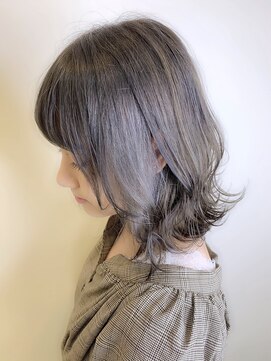 ケリーズグリーン(Kelly's Green) Ash grege × 外ハネボブ