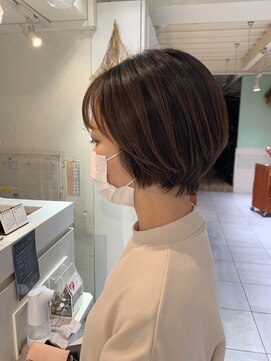 ネオリーブカフ 鶴ヶ峰店(Neolive caff) 女性らしい丸みショートボブ