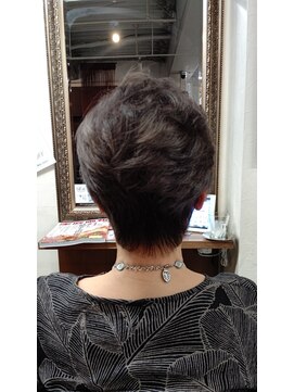 グラフィー 銀座(graphy) 40代50代ダブルカラー　ショートカット