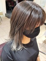 ネオリーブ チッタ 阿佐ヶ谷店(Neolive citta)&nbsp;レイヤーカット×シルバーグレーイヤリングカラー