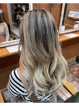 ヘアーサロン アトリエ(Hair salon ATORIE) ブリーチカラーバレイヤージュホワイトゴールド