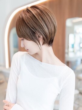 イオ 本厚木(io) 20代30代大人かわいい丸みショート似合わせカットイメチェン