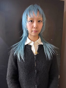 ソイ 下北沢(soi) 【cyan】エフェクトブリーチ_水色カラー_ウルフ_レイヤーカット