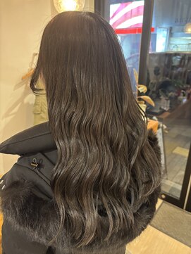 フリー(Free) コテ巻きロング【平塚・秦野・二宮・小田原・茅ヶ崎】