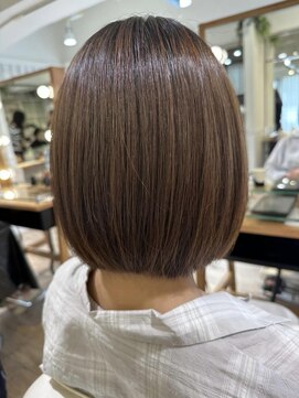 ネオリーブ チロル 横浜西口店(Neolive CiroL.) 丸みとツヤが叶う大人ボブ