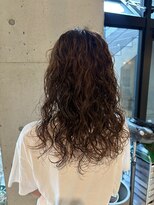 レジュアル(RESSUAL)&nbsp;ロングナチュラルブラウンスパイラルパーマ