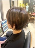 20代_30代_ショートレイヤー_グレージュ_顔まわりレイヤー