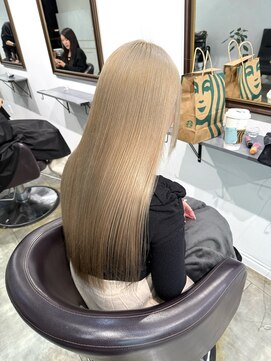 アルトラ(ALTLA) ホワイトベージュカラー