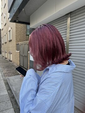 イル(iLu.) ワインレッド/ボブ/カット/カラー/トリートメント/ブリーチ