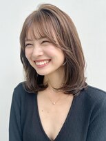 キリ 表参道(kyli)&nbsp;ミディアムレイヤーカット美髪うる艶髪艶感大人可愛い愛され