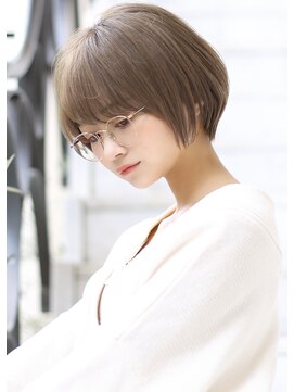 アンド ストーリーズ(&STORIES) 【大人かわいい小顔スリークボブローライト20代30代40代】