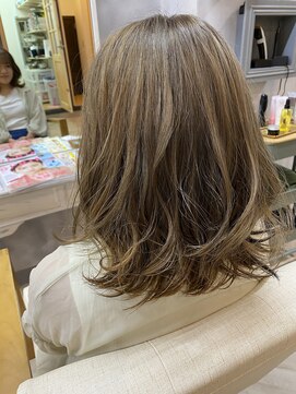 ポノ(pono) やわらかなベージュでイメージチェンジ！