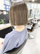 ジーニー 横浜(giinii) giinii渋谷_大人かわいい_きりっぱなしボブ_ラテカラー