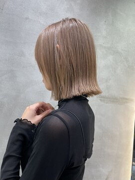 ロンドネートゥル 新潟(Lond naitre) 【Lond naitre Naomi】ペールミルクティーベージュのボブ