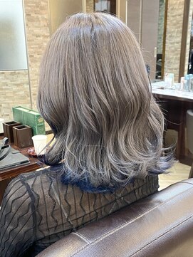 キャラ 池袋本店(CHARA) くびレイヤーインナーカラーブルーグレージュ【池袋/レイヤー】