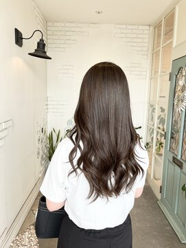 ユイバイラドンナ(Huit by LADONNA) 前髪/アンブレラカラー/こなれミディ/イメチェン/ウェーブパーマ