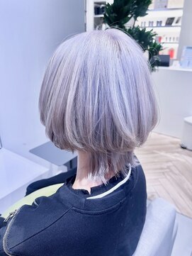 ステア ケース(stair case) 髪質改善×ホワイトボブウルフ