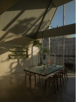 ムク(MUKU)の写真/一人一人が生まれ持った個性を大切に。自然体な”あなた”を美しく魅せるお手伝いを[表参道]